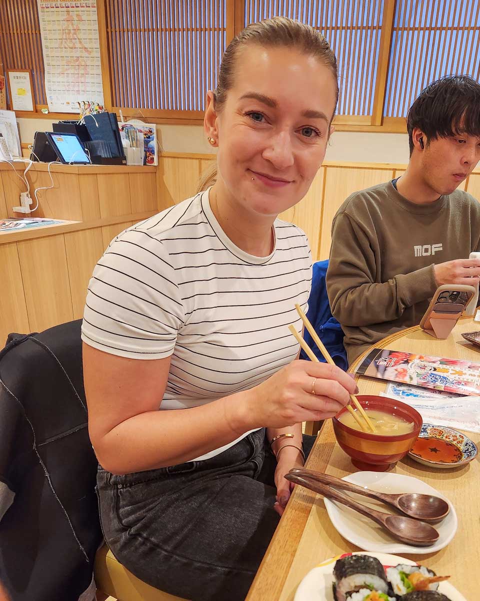 Bailey-eats-at-a-izakaya-on-a-food-tour-in-Kyoto-Japan