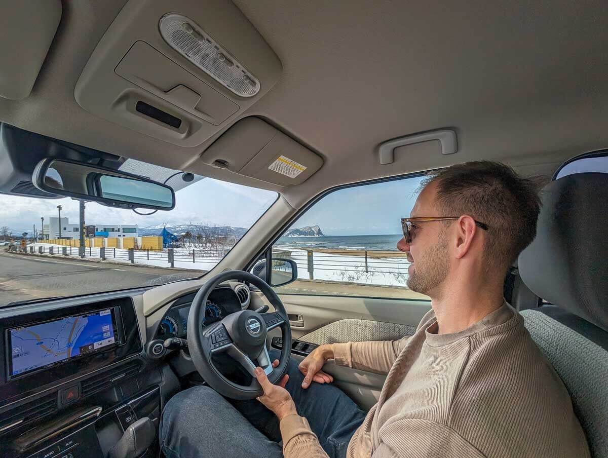 Daniel drives a car in Japan (11)