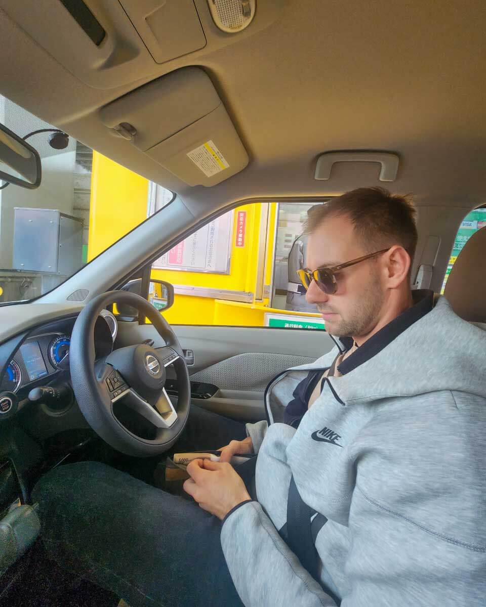 Daniel drives a car in Japan (3)