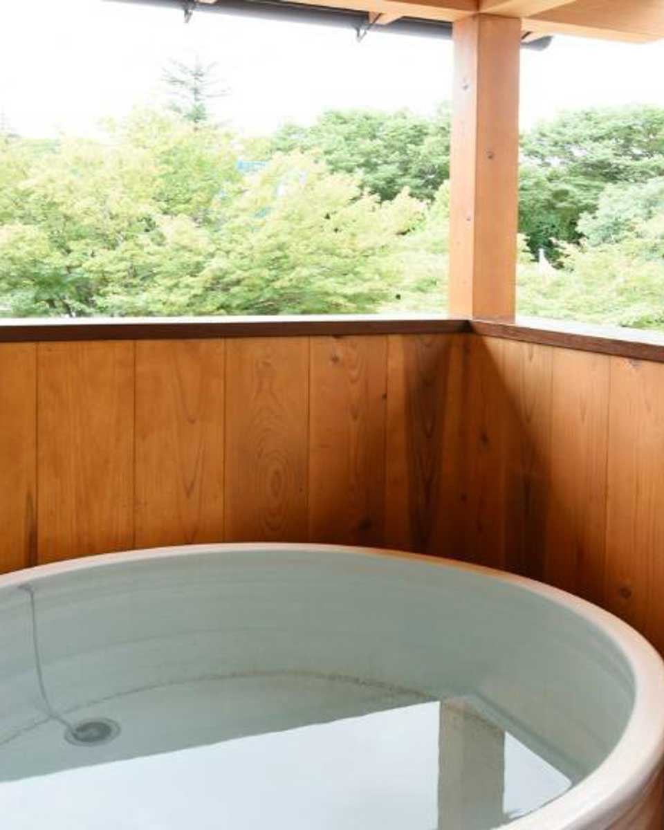 HOTORI no HOTEL BAN in Lake Kawaguchi Japan