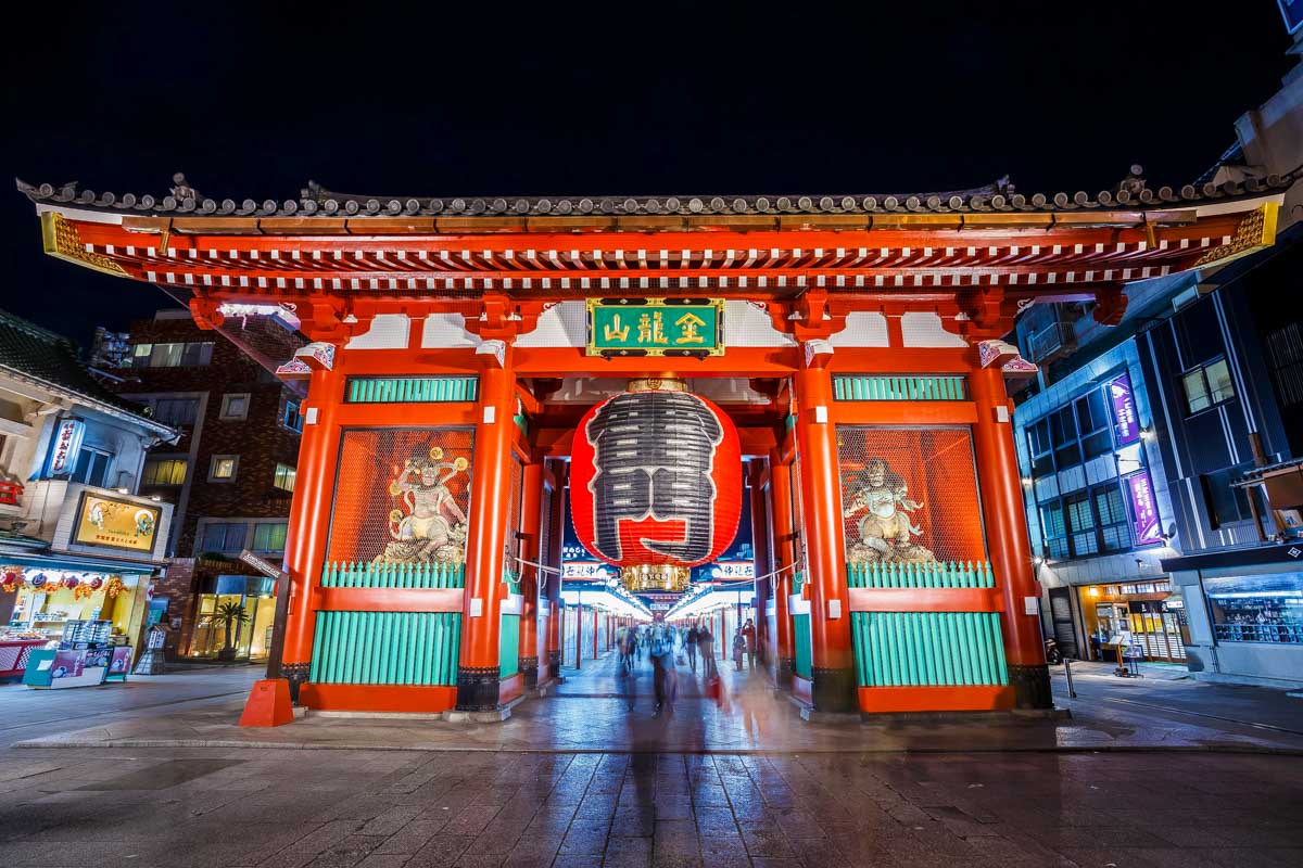 Kaminarimon (Thunder Gate) in Asakusa Tokyo Japan