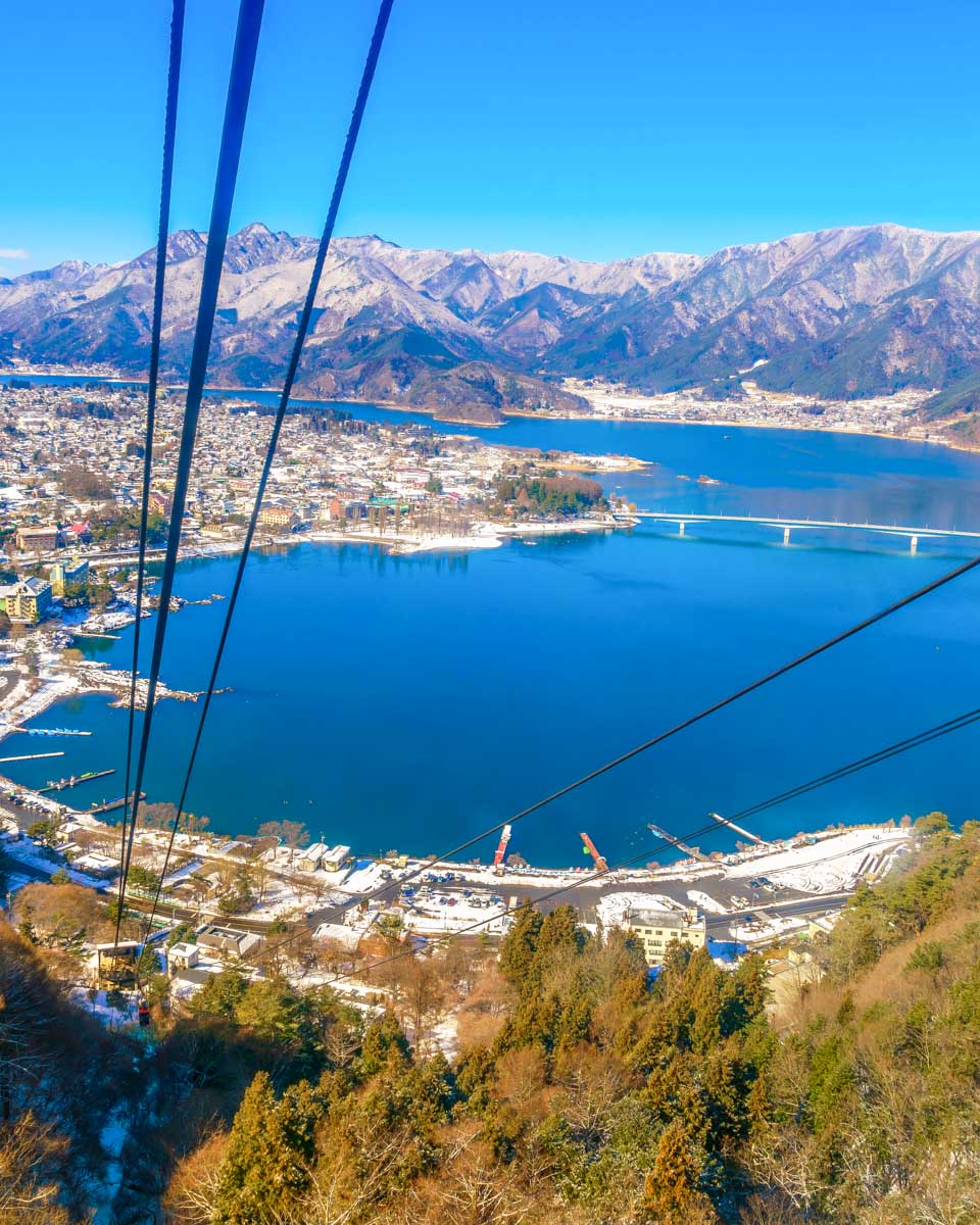 Kawaguchiko-Tenjoyama-Park-cable-car-with-views-of-Lake-Kawaguchi-Japan 1