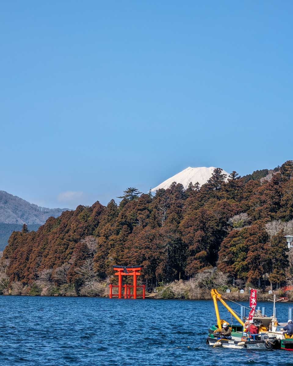 Lake-Ashi-torii-gate-and-Mt-Fuji-seen-on-the-Lake-Ashi-Cruise-on a tour from Tokyo Japan
