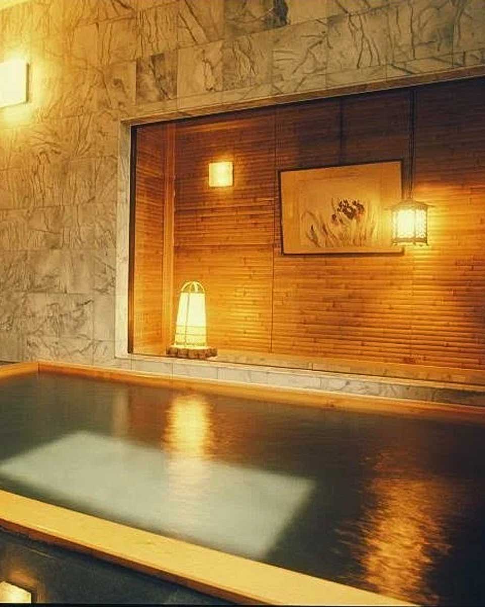 The onsen at Shimaya Ryokan in Nagano copy
