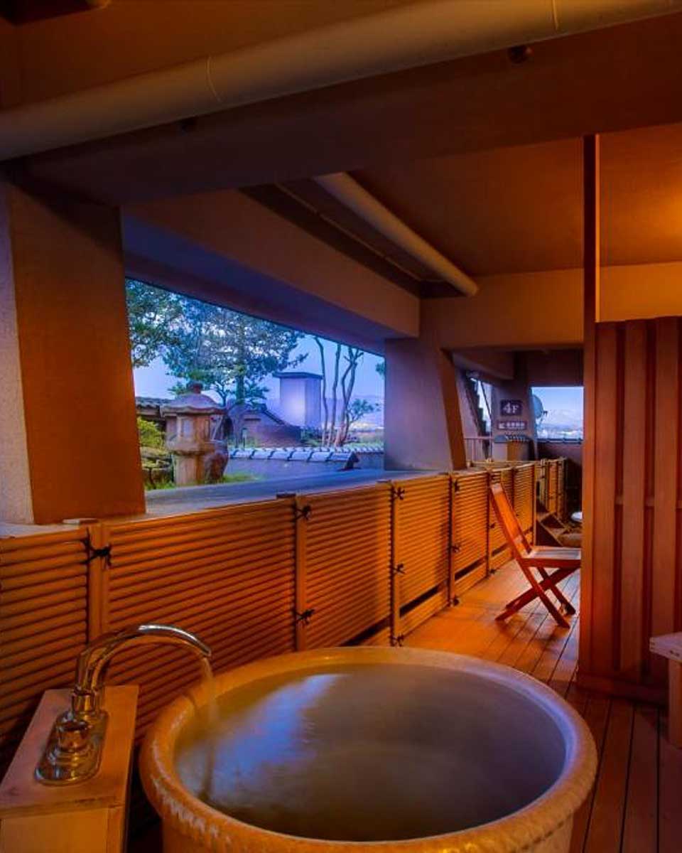 Yuyaruru Saisai in Kanazawa Japan