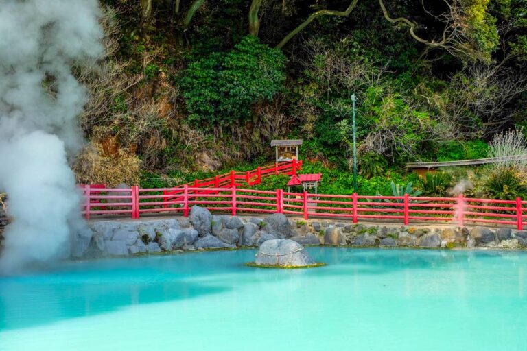 Umi Jigoku (Sea Hell) hot spring in Beppu Japan
