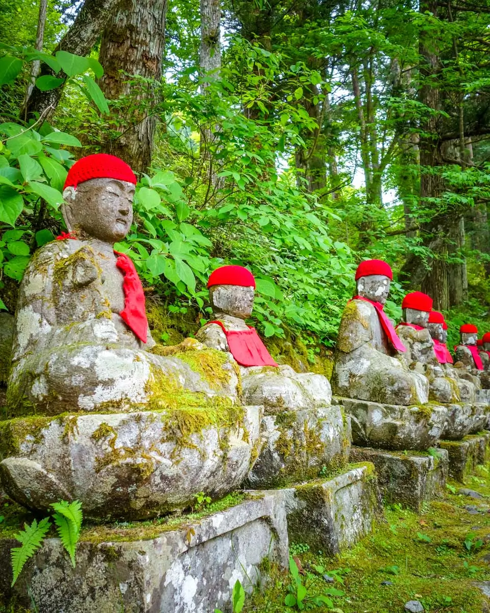 Narabi Jizo statues on the kanmangafuchi abyss trail, Nikko, Japan