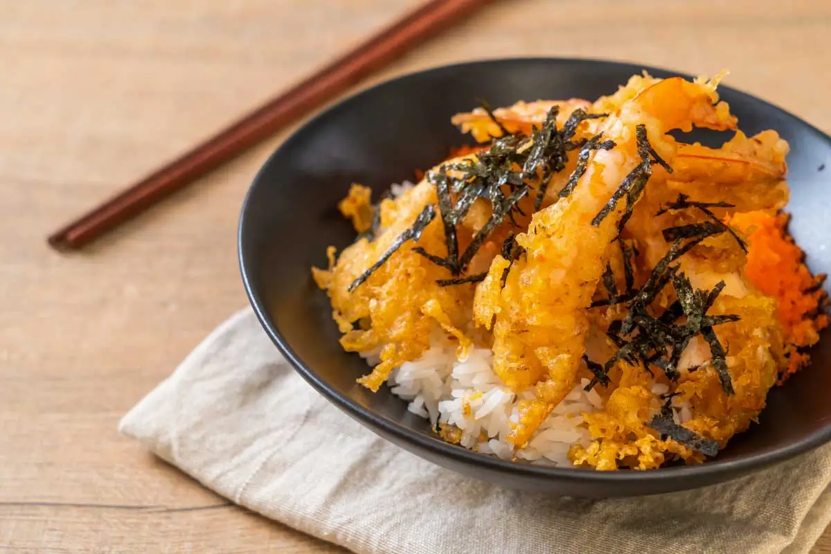 A shrimp tempura rice bowl eaten in Shizuoka, Japan