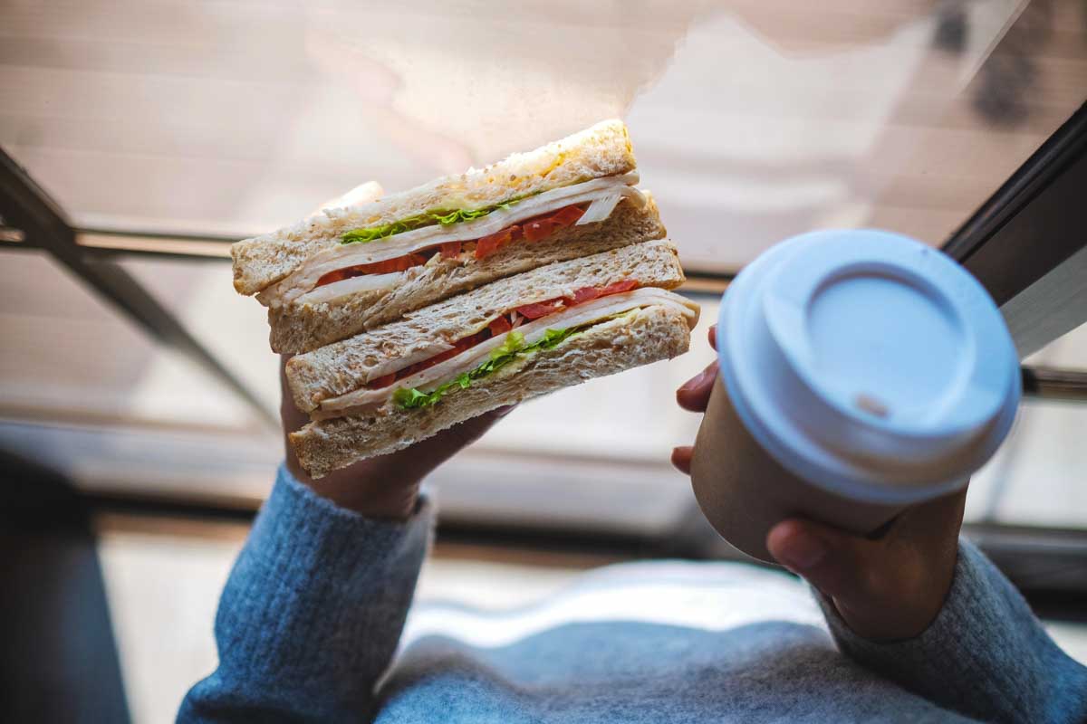 Breakfast-on-the-go-in-Shizuoka, Japan